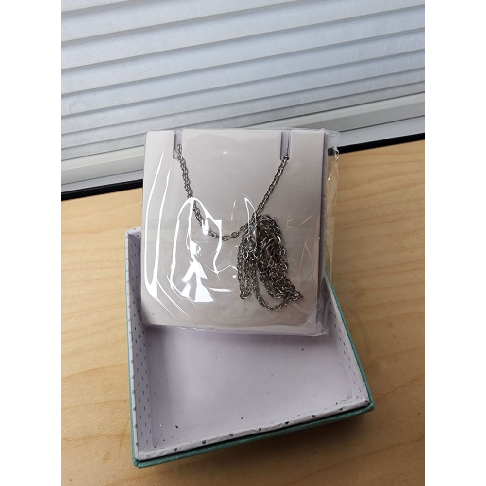 Womens Unbranded Fox Pendant Necklace Silver Multi-color New in box - Picture 4 of 4